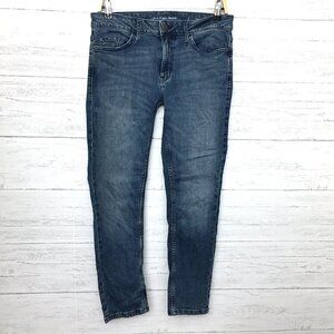 Calvin Klein Jeans Women's Slim Boyfriend Stretch Medium Wash size 4 length 28"